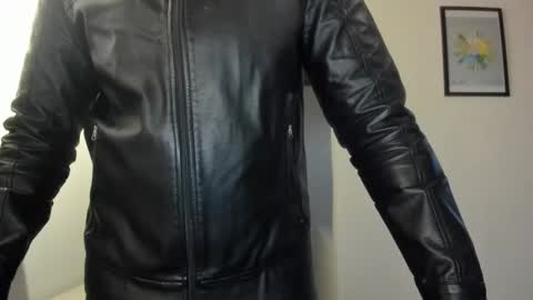 Snapshot of vito_ferrero chatting on March 1, 11:23 am Vito Ferrer online show from March 1, 11:23 am