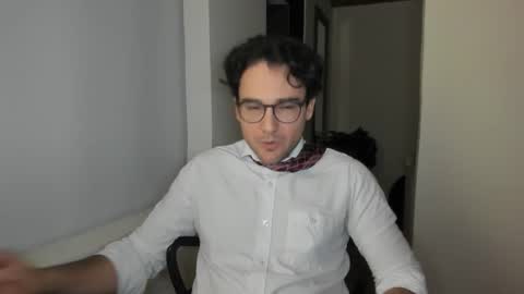 Snapshot of vito_ferrero chatting on March 6, 1:24 am Vito Ferrer online show from March 6, 1:24 am