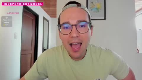 Snapshot of vito_ferrero chatting on March 18, 2:31 pm Vito Ferrer online show from March 18, 2:31 pm