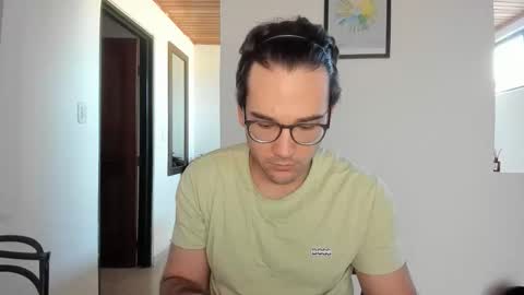 Snapshot of vito_ferrero chatting on March 19, 11:47 am Vito Ferrer online show from March 19, 11:47 am