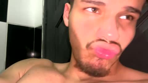 vitor600255 online show from September 20, 12:00 am