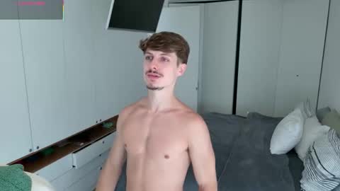 Snapshot of vitoraugustoxxx chatting on May 28, 6:38 pm vitoraugustoxxx online show from May 28, 6:38 pm