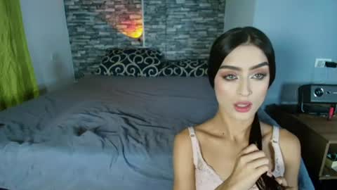 vitoriia_ online show from June 22, 4:20 am