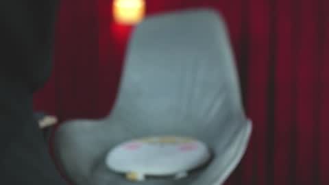 VittaaaPlease help me with your thumbs up its important  online show from December 29, 10:14 pm