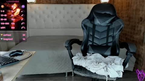 VittaaaPlease help me with your thumbs up its important  online show from February 23, 6:56 pm