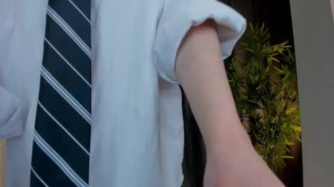 Snapshot of vittarenei chatting on March 20, 10:36 pm vittarenei online show from March 20, 10:36 pm