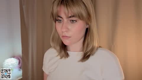 Snapshot of vivandellapenna chatting on October 12, 6:07 pm Melissa online show from October 12, 6:07 pm