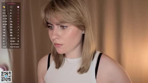 Snapshot of vivandellapenna chatting on October 19, 6:08 pm Melissa online show from October 19, 6:08 pm