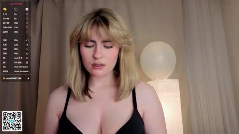 Snapshot of vivandellapenna chatting on November 15, 6:15 pm Melissa online show from November 15, 6:15 pm