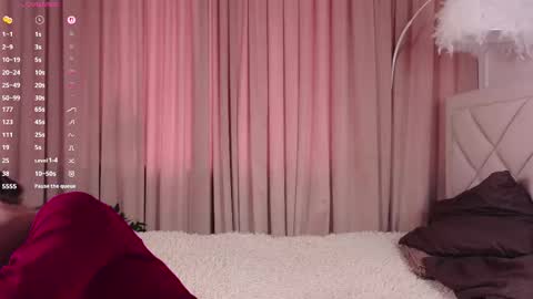 You like my friends can call me LUNA  This is my first day here online show from October 22, 7:19 am