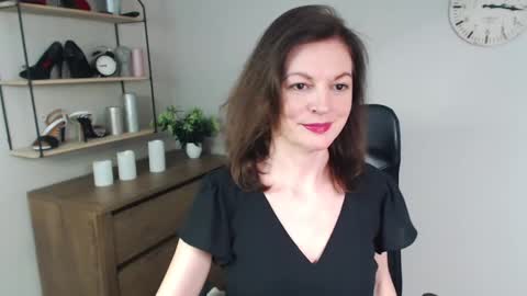 Vivian online show from January 27, 1:52 pm