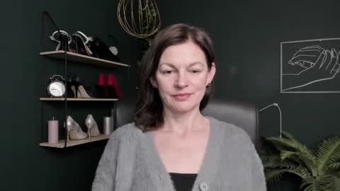 Snapshot of vivian_dream chatting on October 28, 7:45 am Vivian online show from October 28, 7:45 am