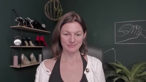 Snapshot of vivian_dream chatting on November 10, 7:46 pm Vivian online show from November 10, 7:46 pm