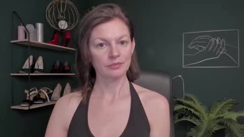 Snapshot of vivian_dream chatting on November 11, 12:16 pm Vivian online show from November 11, 12:16 pm