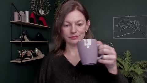 Snapshot of vivian_dream chatting on November 17, 7:36 am Vivian online show from November 17, 7:36 am