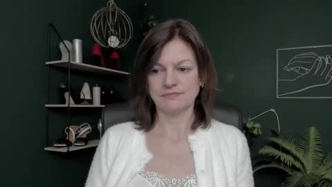 Snapshot of vivian_dream chatting on November 26, 8:04 am Vivian online show from November 26, 8:04 am