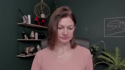 Snapshot of vivian_dream chatting on December 2, 6:41 am Vivian online show from December 2, 6:41 am