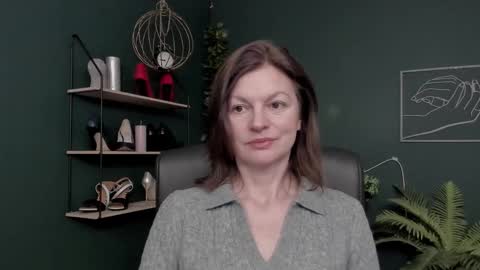 Snapshot of vivian_dream chatting on December 3, 7:05 am Vivian online show from December 3, 7:05 am