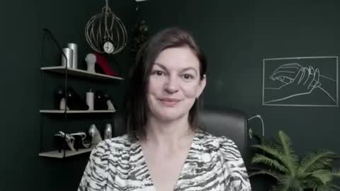 Vivian online show from June 16, 5:21 am