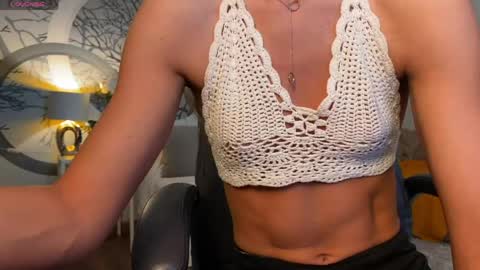 Vivian Evans online show from May 22, 1:02 am