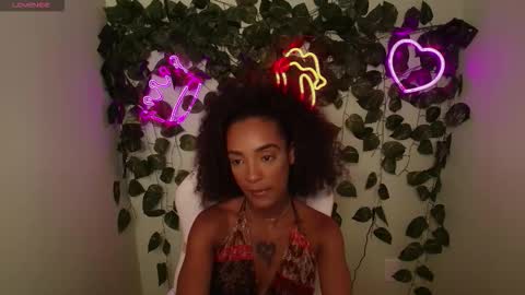 Vivian online show from February 4, 9:09 pm