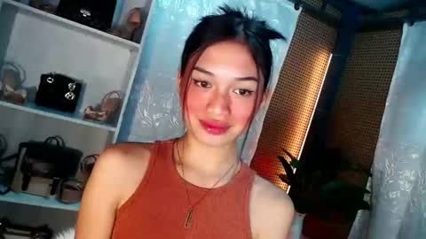 Vivian online show from January 6, 5:06 pm