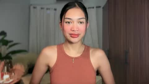 Snapshot of vivian_roberts chatting on May 12, 10:07 pm Vivian online show from May 12, 10:07 pm
