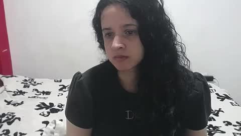 Snapshot of vivian_walt_ chatting on December 7, 4:42 am melissa online show from December 7, 4:42 am