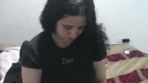 Snapshot of vivian_walt_ chatting on December 21, 6:19 am melissa online show from December 21, 6:19 am