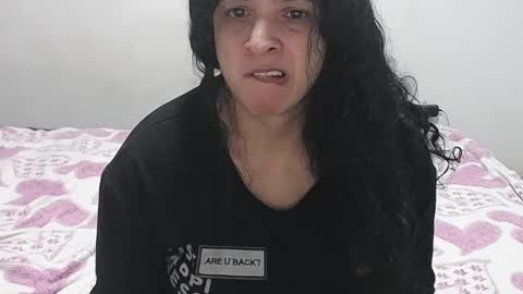 Snapshot of vivian_walt_ chatting on December 24, 7:28 am melissa online show from December 24, 7:28 am