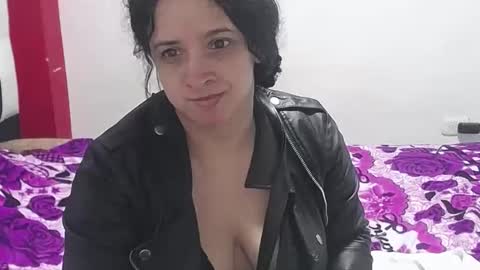 Snapshot of vivian_walt_ chatting on January 26, 5:02 am melissa online show from January 26, 5:02 am