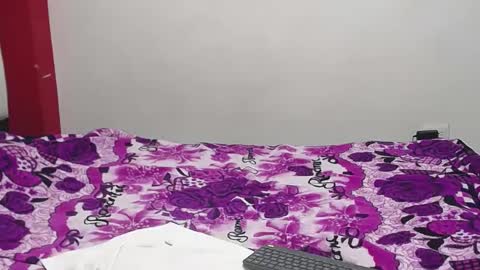 Snapshot of vivian_walt_ chatting on February 9, 8:44 am melissa online show from February 9, 8:44 am