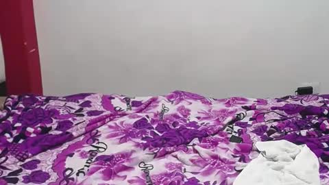 Snapshot of vivian_walt_ chatting on February 17, 4:42 am melissa online show from February 17, 4:42 am