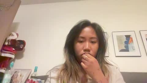 Snapshot of viviandela97 chatting on June 17, 2:25 am viviandela97 online show from June 17, 2:25 am