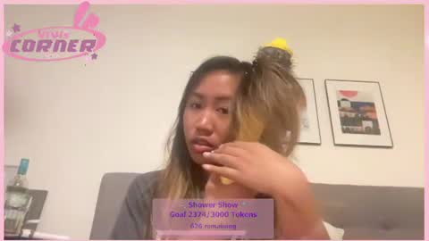 Snapshot of viviandela97 chatting on June 21, 4:26 am viviandela97 online show from June 21, 4:26 am
