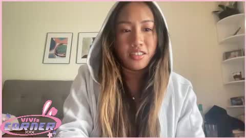 Snapshot of viviandela97 chatting on July 5, 10:17 pm viviandela97 online show from July 5, 10:17 pm