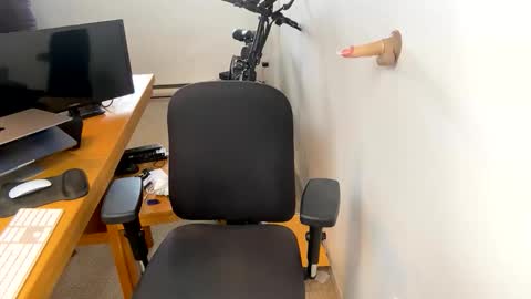 Vivlove online show from March 5, 6:15 pm