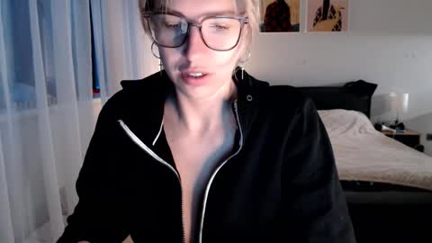 VI       online show from February 17, 5:04 am