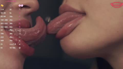 Nelly and Mari online show from December 22, 11:11 am