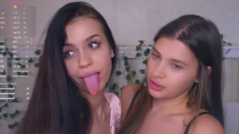 Snapshot of vivid_girls chatting on February 23, 7:17 am Nelly and Mari online show from February 23, 7:17 am
