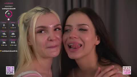 Snapshot of vivid_girls chatting on May 11, 8:42 am Nelly and Mari online show from May 11, 8:42 am