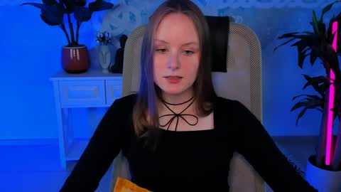 Snapshot of vivienleeigh chatting on December 10, 7:54 pm Vivien online show from December 10, 7:54 pm
