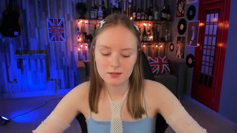 Snapshot of vivienleeigh chatting on December 12, 5:26 pm Vivien online show from December 12, 5:26 pm