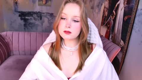 Snapshot of vivienleeigh chatting on April 13, 8:53 am Vivien online show from April 13, 8:53 am