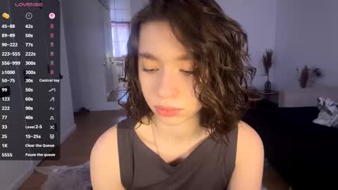 Vivi online show from February 2, 10:03 am