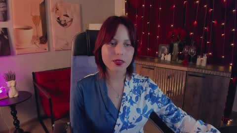 Snapshot of viviennehebert chatting on May 11, 2:45 pm Vivienne online show from May 11, 2:45 pm