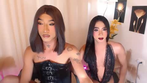 Snapshot of viviennekensington chatting on July 3, 10:43 am viviennekensington online show from July 3, 10:43 am