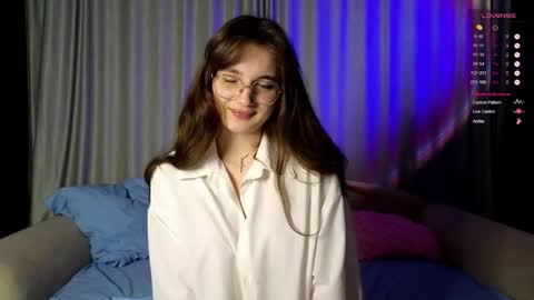 vivyboo111 online show from October 7, 8:06 pm