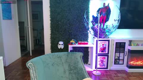Snapshot of vixen_lockheart chatting on April 10, 2:22 pm Vixen online show from April 10, 2:22 pm