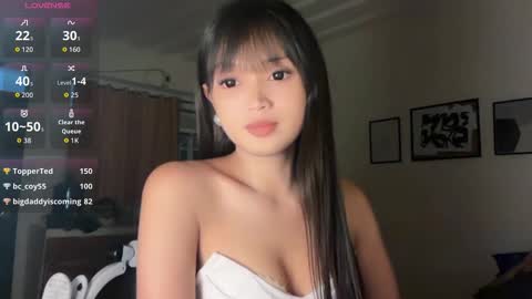 Snapshot of vixendarlingx chatting on June 6, 7:51 pm Donna online show from June 6, 7:51 pm